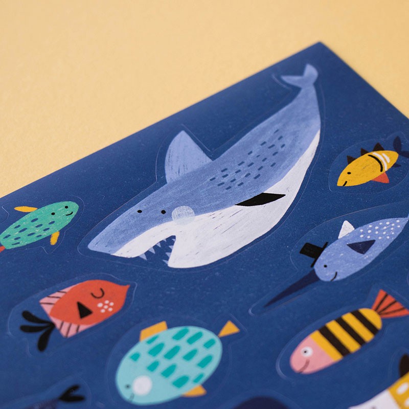 Loisir créatif avec des stickers